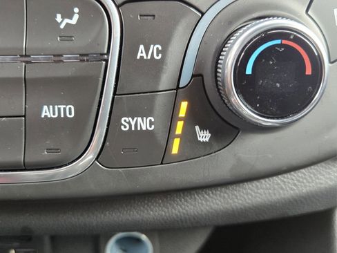 Used 2022 Chevrolet Traverse Premier w/ Redline Edition image 19