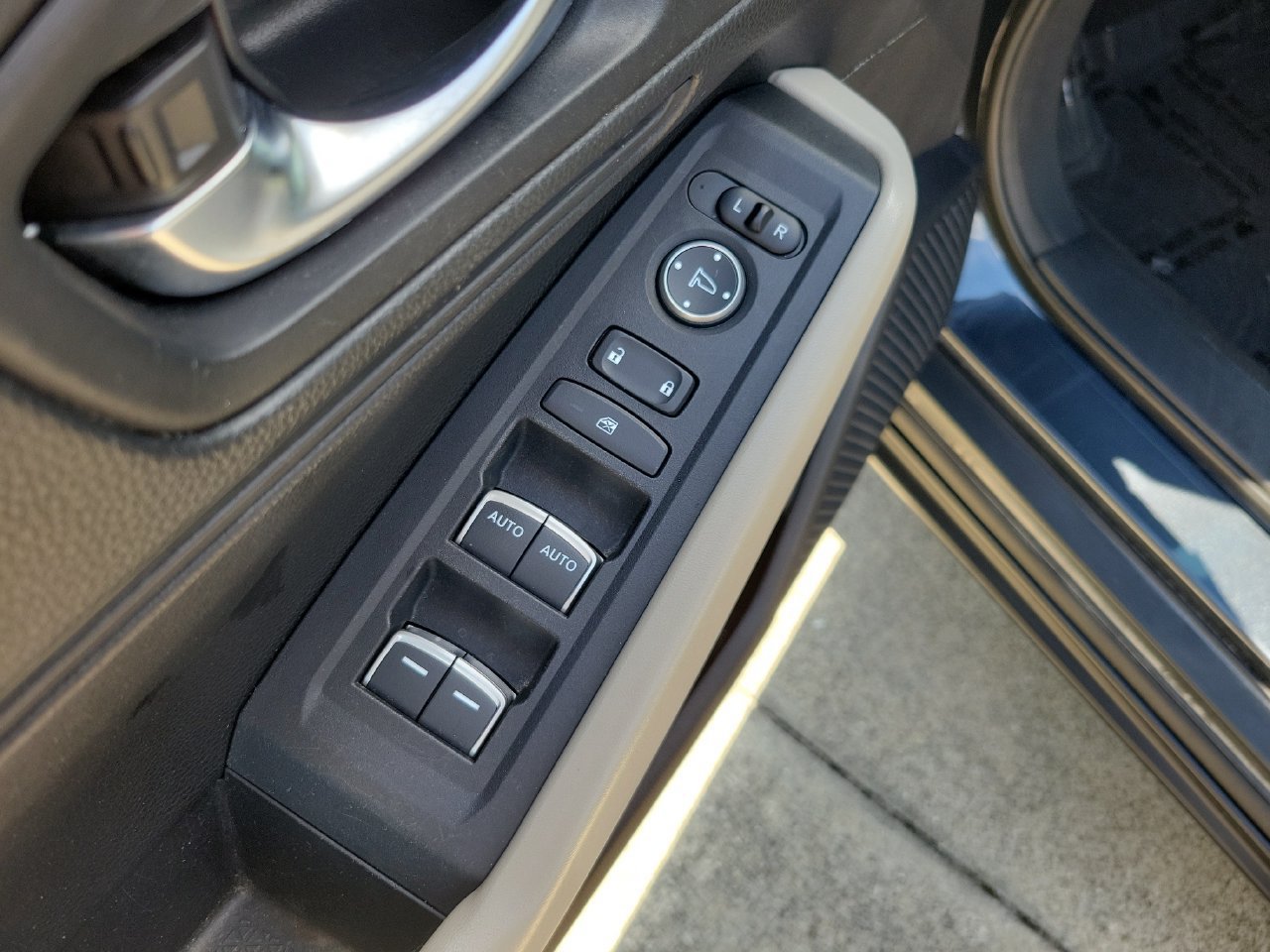 Used 2023 Honda Accord LX image 12