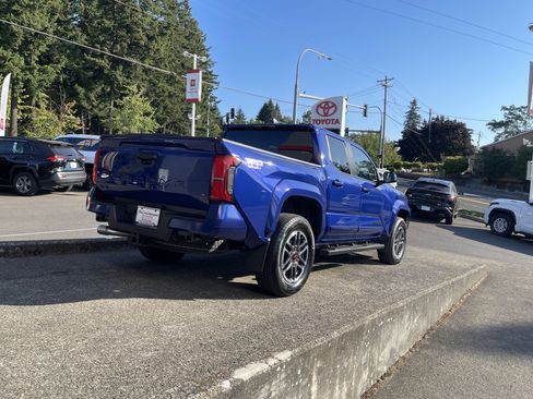 Certified 2024 Toyota Tacoma TRD Sport AWD/4WD image 7