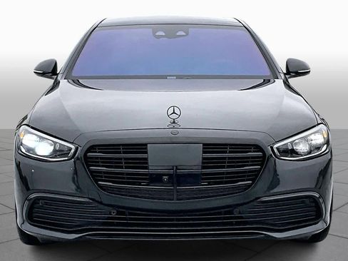 Used 2022 Mercedes-Benz S 500 4MATIC image 3