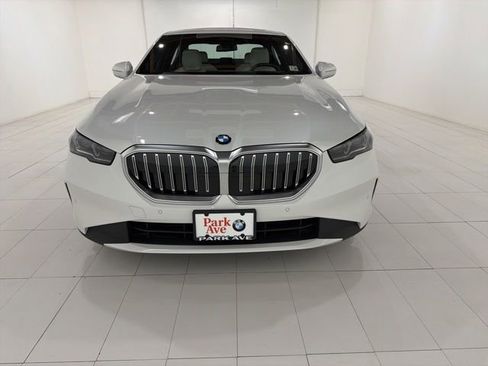 Used 2026 BMW 530i xDrive w/ Premium Package AWD/4WD image 8