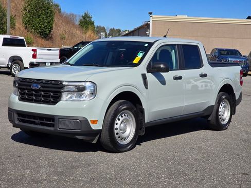 Used 2024 Ford Maverick XL image 2