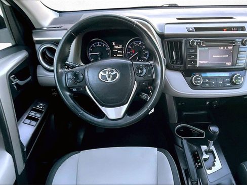 Certified 2018 Toyota RAV4 XLE image 8