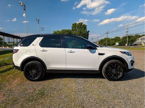Used 2019 Land Rover Discovery Sport HSE AWD/4WD image 4