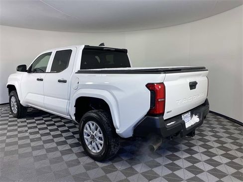 Used 2025 Toyota Tacoma SR image 6