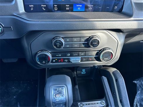 New 2025 Ford Bronco Badlands image 24