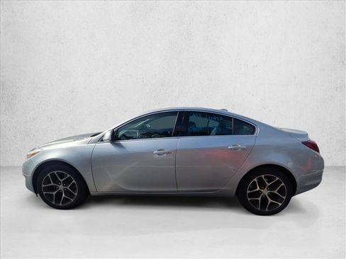 Used 2017 Buick Regal Sport Touring FWD image 8