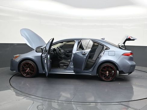 Used 2020 Toyota Corolla LE FWD image 34