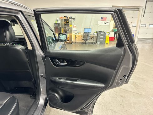 Used 2022 Nissan Rogue Sport SL image 26