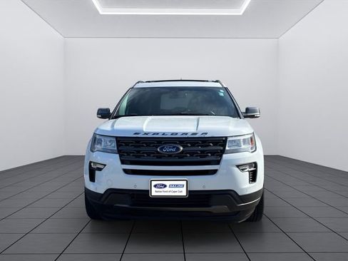 Used 2018 Ford Explorer XLT w/ Equipment Group 202A image 1