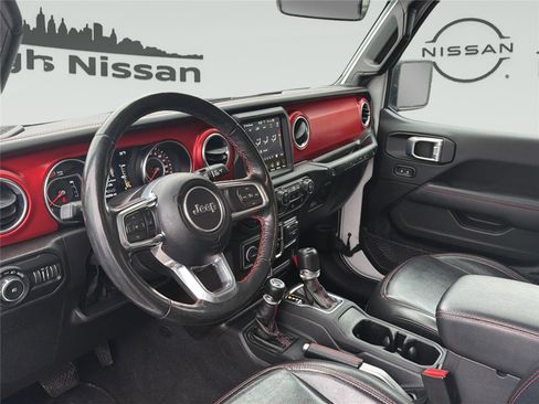 Used 2022 Jeep Wrangler Unlimited Rubicon w/ Cold Weather Group image 15