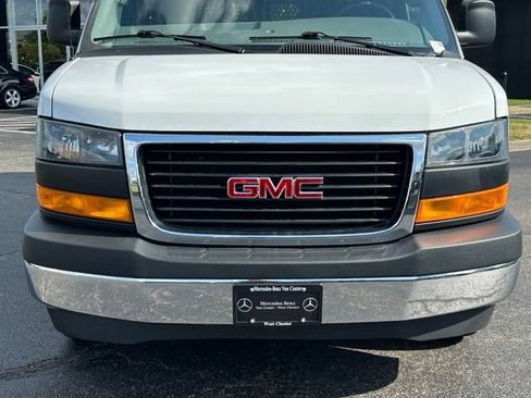 Used 2025 GMC Savana 2500 w/ Driver Convenience Package RWD image 4