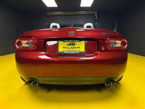 Used 2011 MAZDA MX-5 Miata Grand Touring w/ Premium Pkg image 5