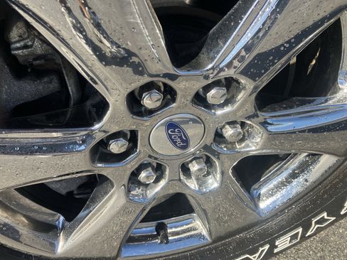 Used 2020 Ford F150 XLT w/ Equipment Group 302A Luxury AWD/4WD image 4