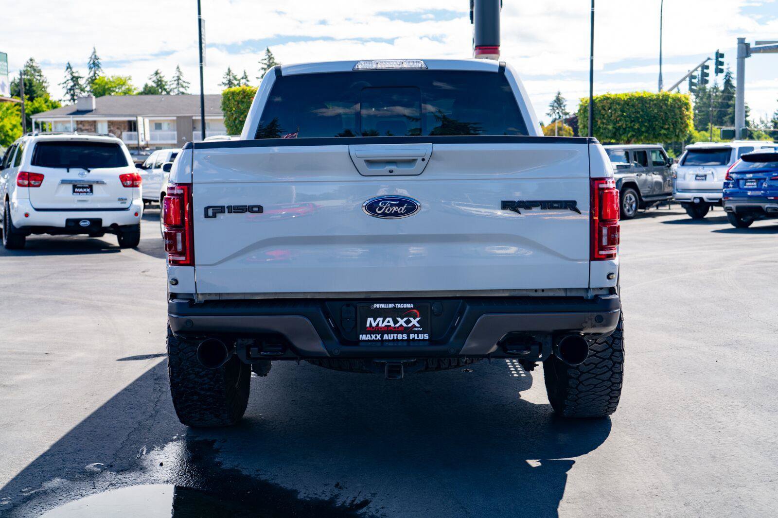 Used 2017 Ford F150 Raptor w/ Equipment Group 802A Luxury AWD/4WD image 11