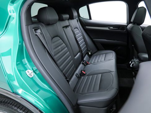 New 2025 Alfa Romeo Stelvio Sprint AWD/4WD image 14