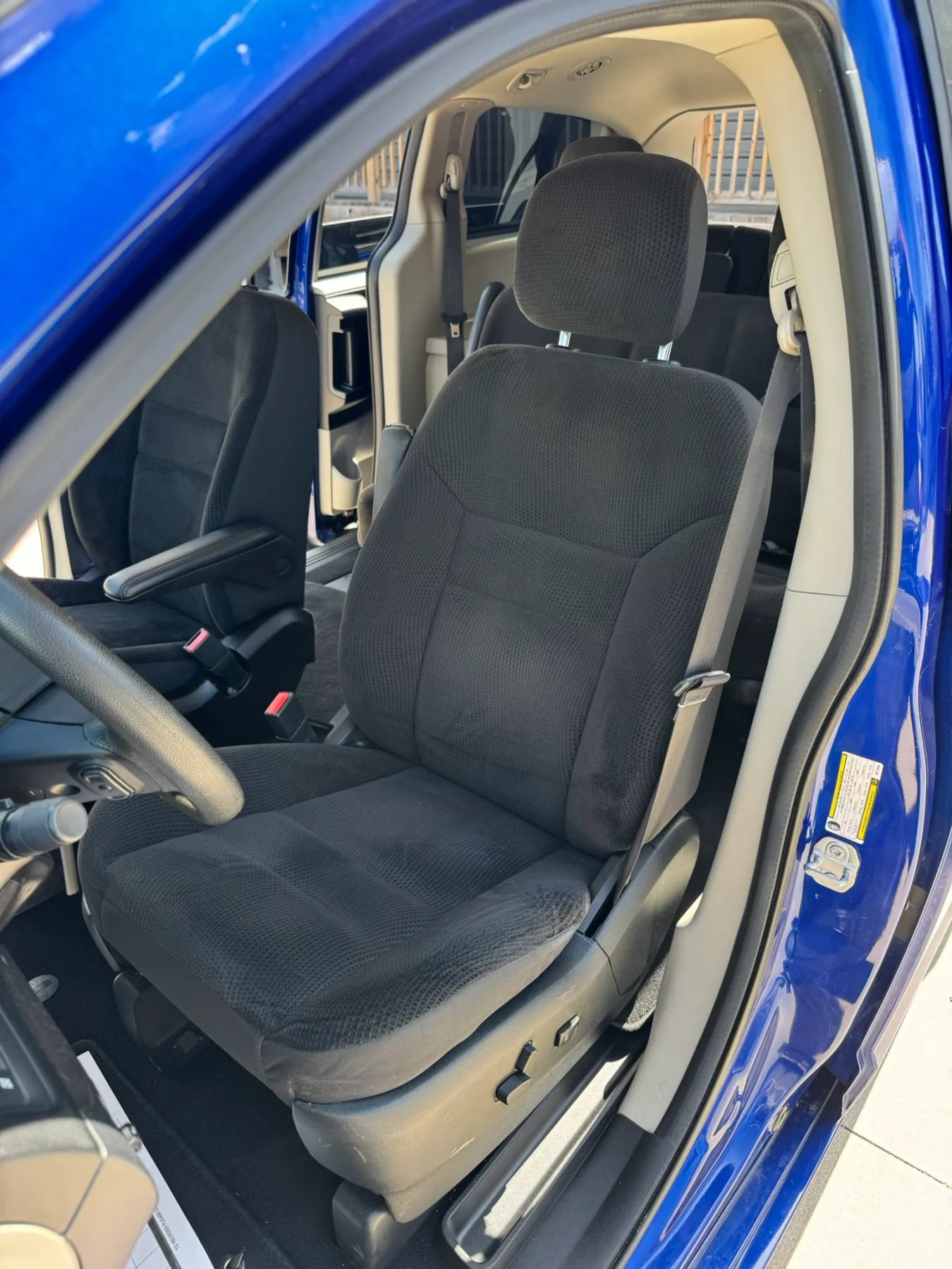 Used 2019 Dodge Grand Caravan SE w/ UConnect Hands-Free Group FWD image 25