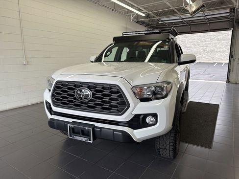 Used 2023 Toyota Tacoma TRD Off-Road AWD/4WD image 3