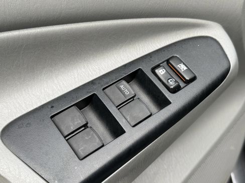 Used 2014 Toyota Tacoma PreRunner w/ SR5 Package image 24