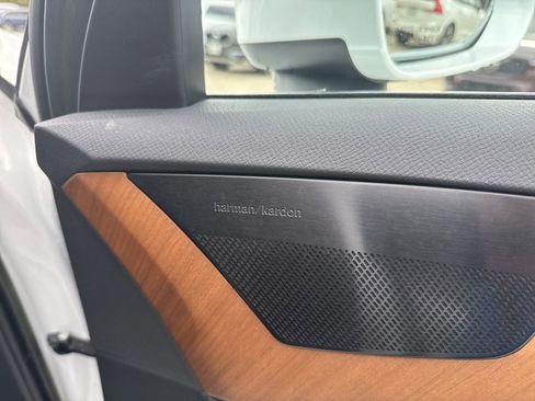 Certified 2023 Volvo XC90 B6 Plus w/ Protection Package Premier image 12