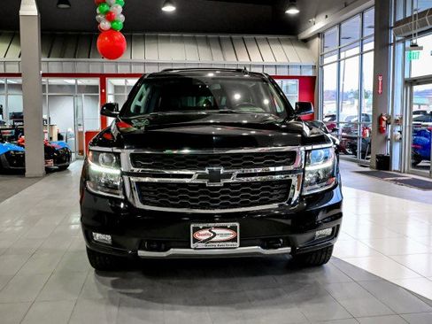Used 2020 Chevrolet Suburban LT image 2