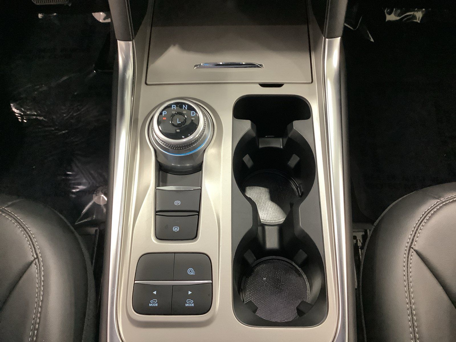 Used 2023 Ford Explorer XLT w/ Equipment Group 202A RWD image 17