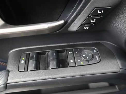 Used 2025 Toyota 4Runner Platinum AWD/4WD image 10
