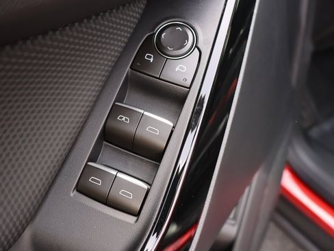 New 2026 Chevrolet Equinox RS w/ Convenience Package III FWD image 8