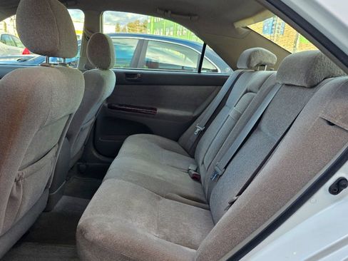Used 2004 Toyota Camry LE image 11