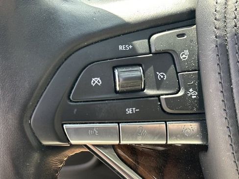 Used 2021 Cadillac Escalade Premium Luxury Platinum image 27