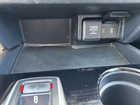 Used 2018 Honda Pilot Touring image 33