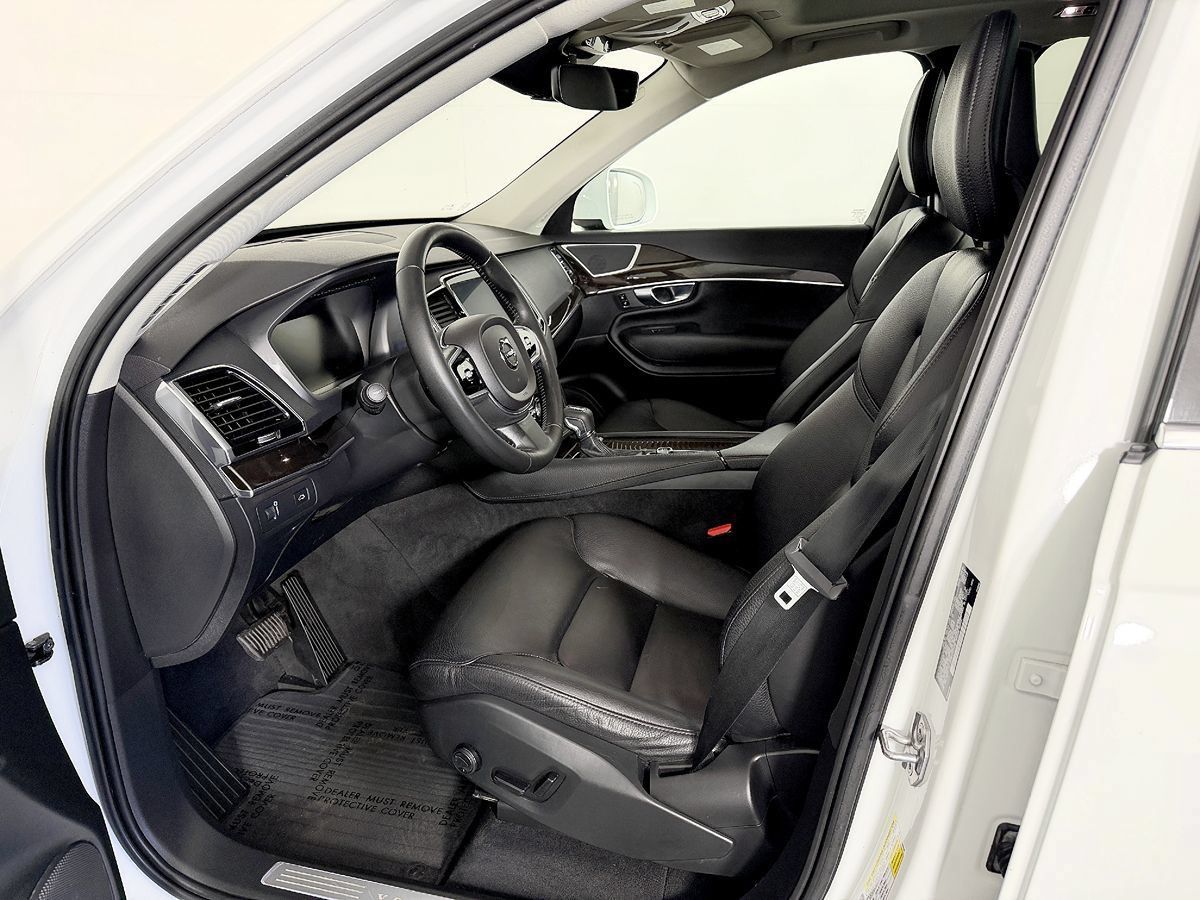 Used 2018 Volvo XC90 T6 Momentum w/ Momentum Plus Package AWD/4WD image 33
