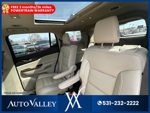 Used 2019 GMC Acadia Denali w/ Technology Package AWD/4WD image 24