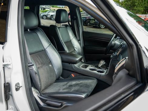 Used 2021 Jeep Grand Cherokee Laredo AWD/4WD image 15