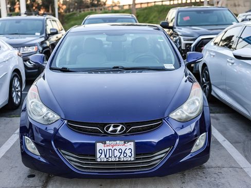 Used 2012 Hyundai Elantra Limited w/ Technology Pkg 5 image 2