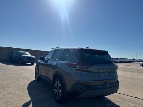 Certified 2023 Nissan Rogue SV FWD image 16