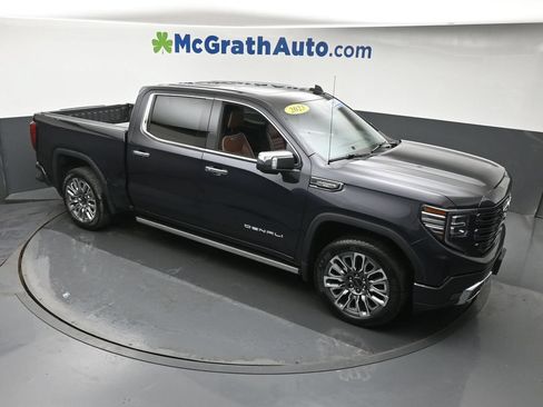 Used 2023 GMC Sierra 1500 Denali Ultimate AWD/4WD image 3