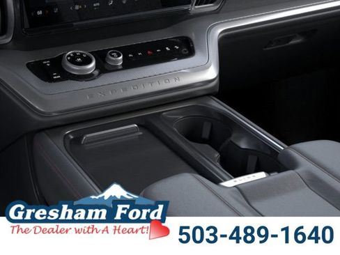 New 2025 Ford Expedition Active image 17