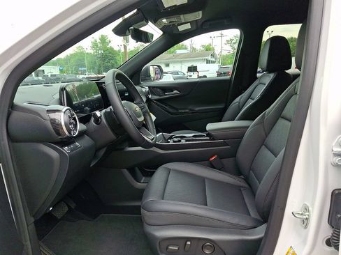 Used 2026 Chevrolet Equinox LT w/ Convenience Package II FWD image 19