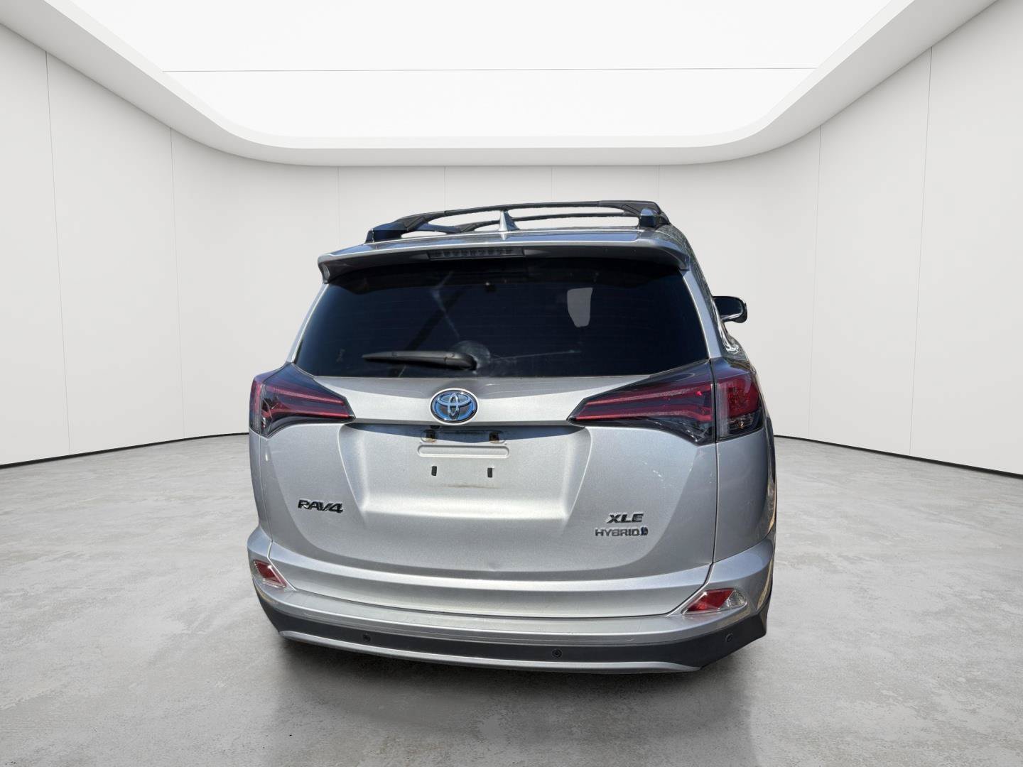 Used 2016 Toyota RAV4 XLE w/ Convenience Package AWD/4WD image 5