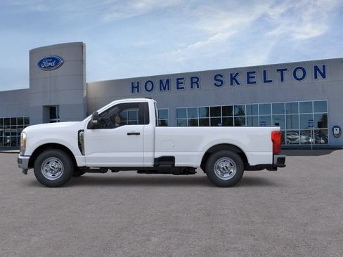 New 2026 Ford F250 XL w/ XL Driver Assist Package RWD image 3
