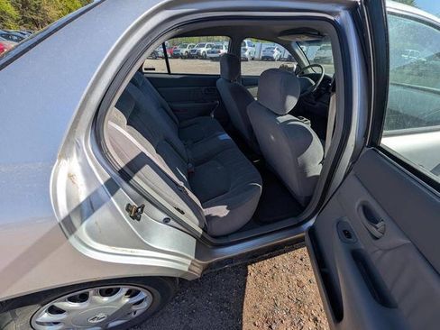 Used 2001 Buick Century Custom w/ Premium Pkg FWD image 27