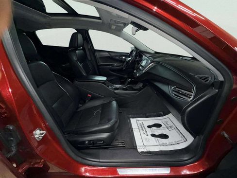 Used 2018 Chevrolet Malibu Premier w/ Premier Sun and Wheel Package image 27