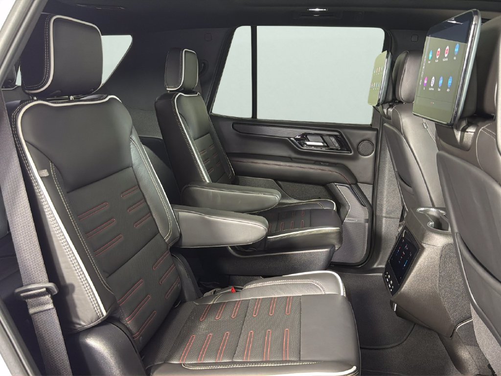 Used 2025 GMC Yukon AT4 Ultimate AWD/4WD image 36