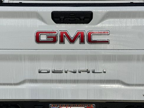 Used 2022 GMC Sierra 2500 Denali w/ Denali Ultimate Package image 49