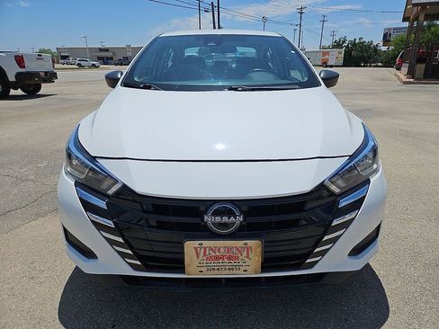 Used 2023 Nissan Versa S FWD image 12
