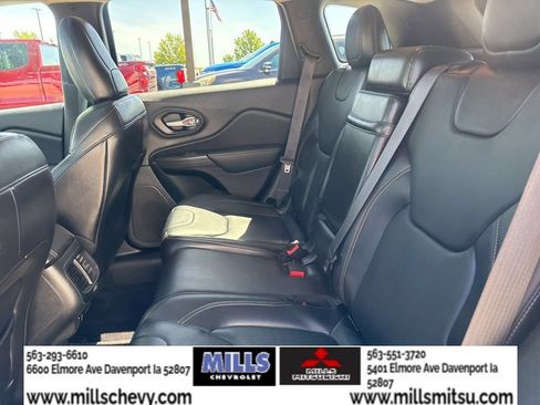 Used 2016 Jeep Cherokee High Altitude AWD/4WD image 24