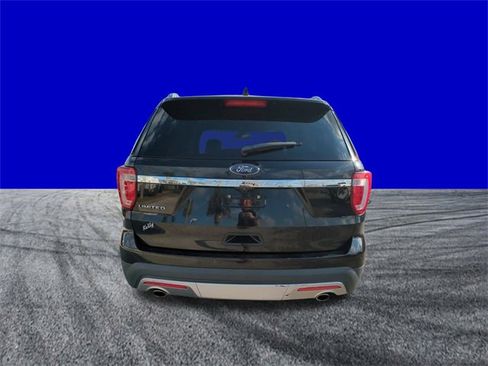 Used 2017 Ford Explorer Limited w/ Equipment Group 301A image 5