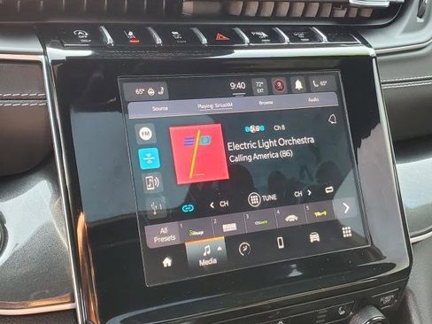 Used 2022 Jeep Grand Cherokee Altitude image 16