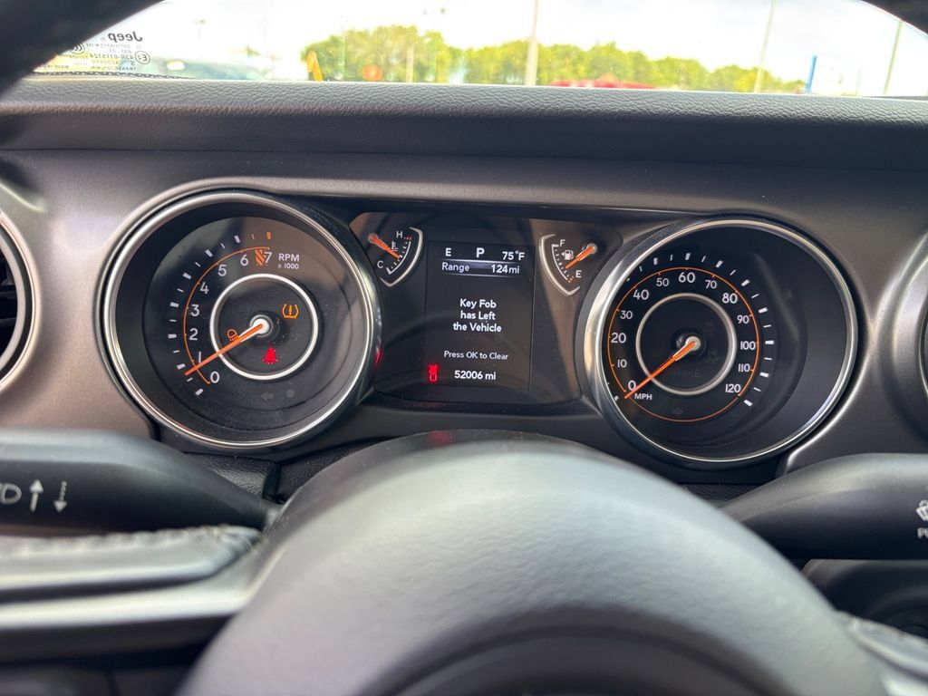 Used 2021 Jeep Gladiator Sport AWD/4WD image 17